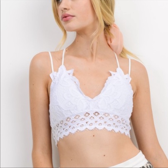 ✨ONE HOUR SALE✨White Lace Brallette - Picture 3 of 6